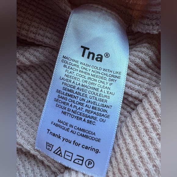 Aritzia TNA Pink Knit Sweater - Large - Picture 6 of 6